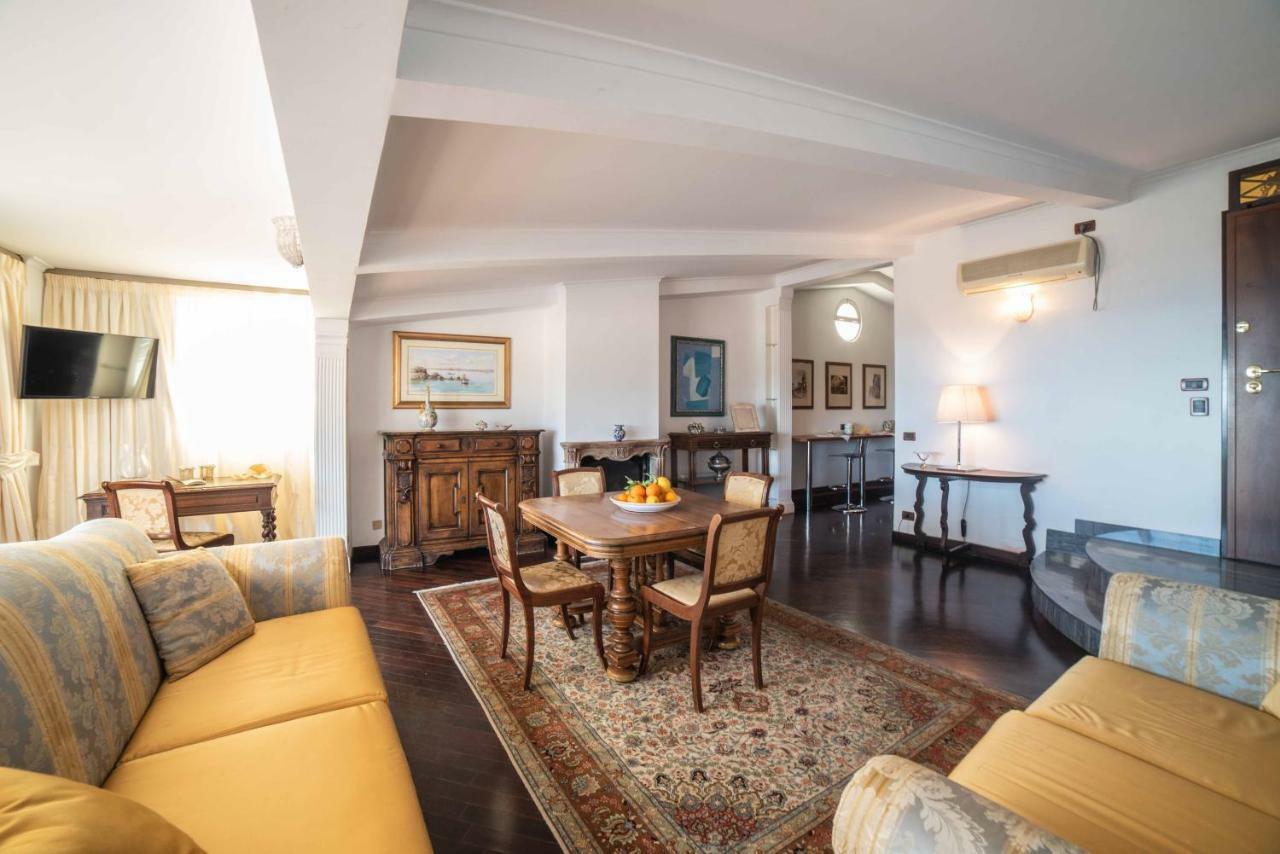 Palazzo Di Ferro Taormina Apartment Exterior foto